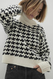 IRIS HOUNDSTOOTH CASHMERE TURTLENECK SWEATER